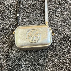 TORY BURCH PERRY BOMBE PURSE